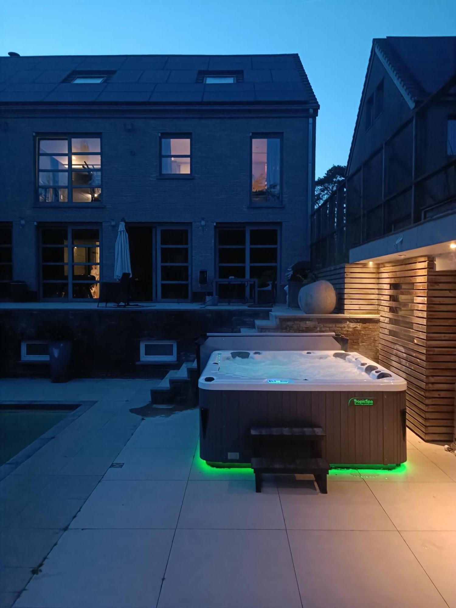 Appartement 5 Personnes Avec Acces Piscine Et Jacuzzi Villers-la-Ville Ngoại thất bức ảnh